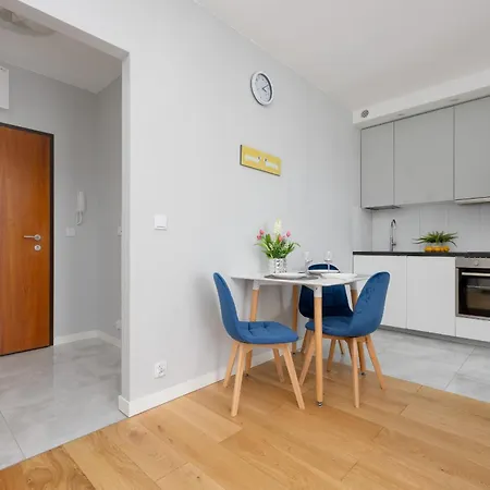 Appartamento Cozy Wola By Rent Like *